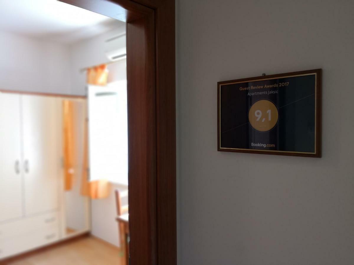 Apartments Jaksic Postira Zewnętrze zdjęcie