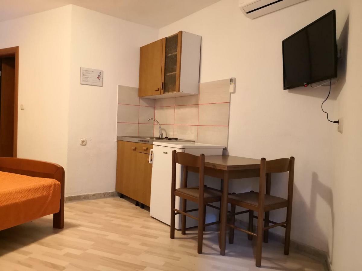Apartments Jaksic Postira Zewnętrze zdjęcie
