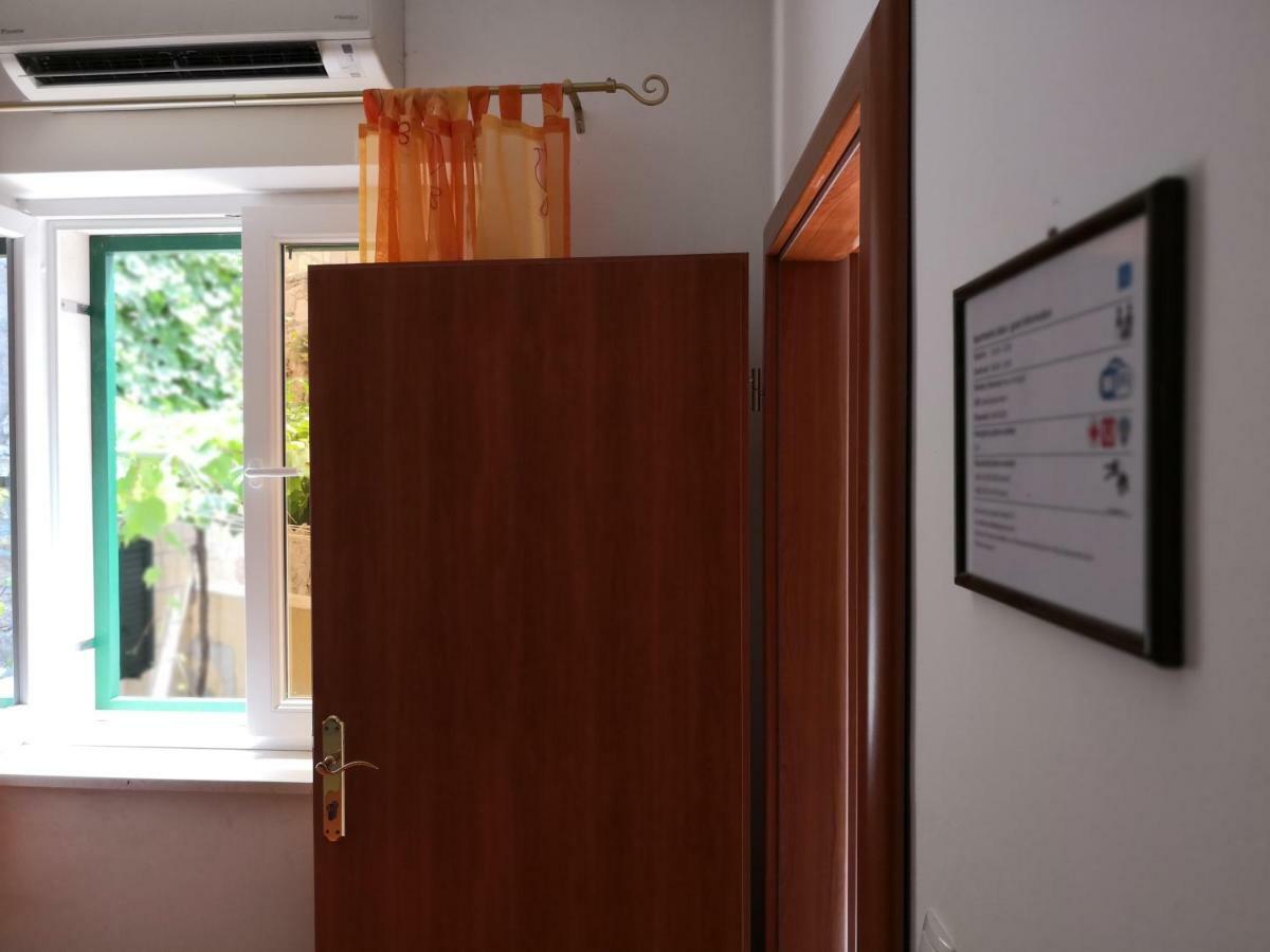 Apartments Jaksic Postira Zewnętrze zdjęcie